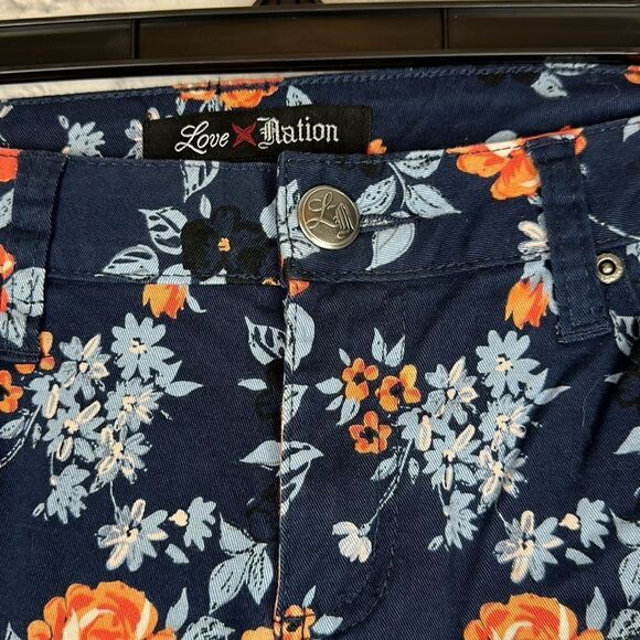 Love Nation Floral Jeans Size 6 - Picture 4 of 8